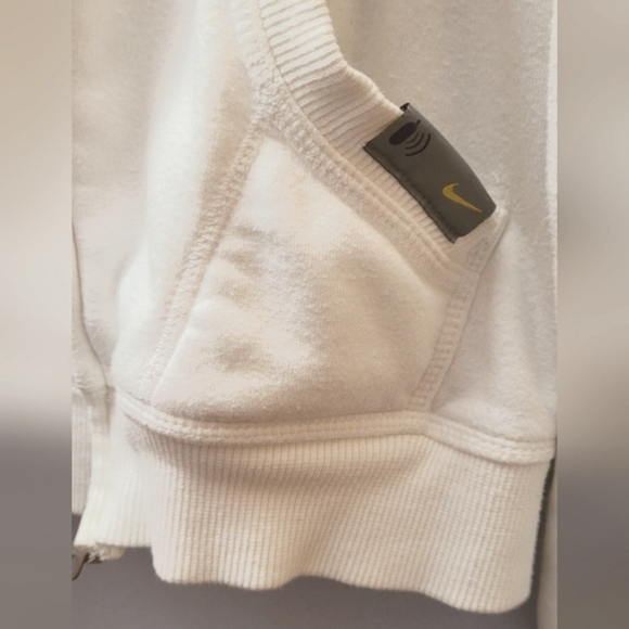 Vintage Nike Women's Hoodie - Picture 4 of 6